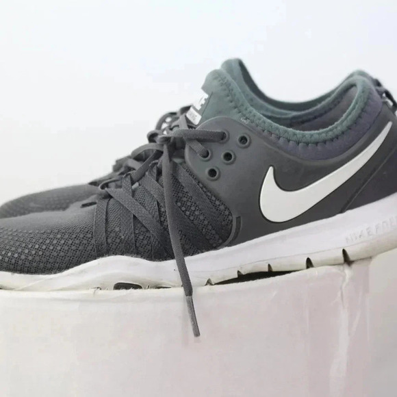 Nike ladies Training shoes - Picture 5 of 8